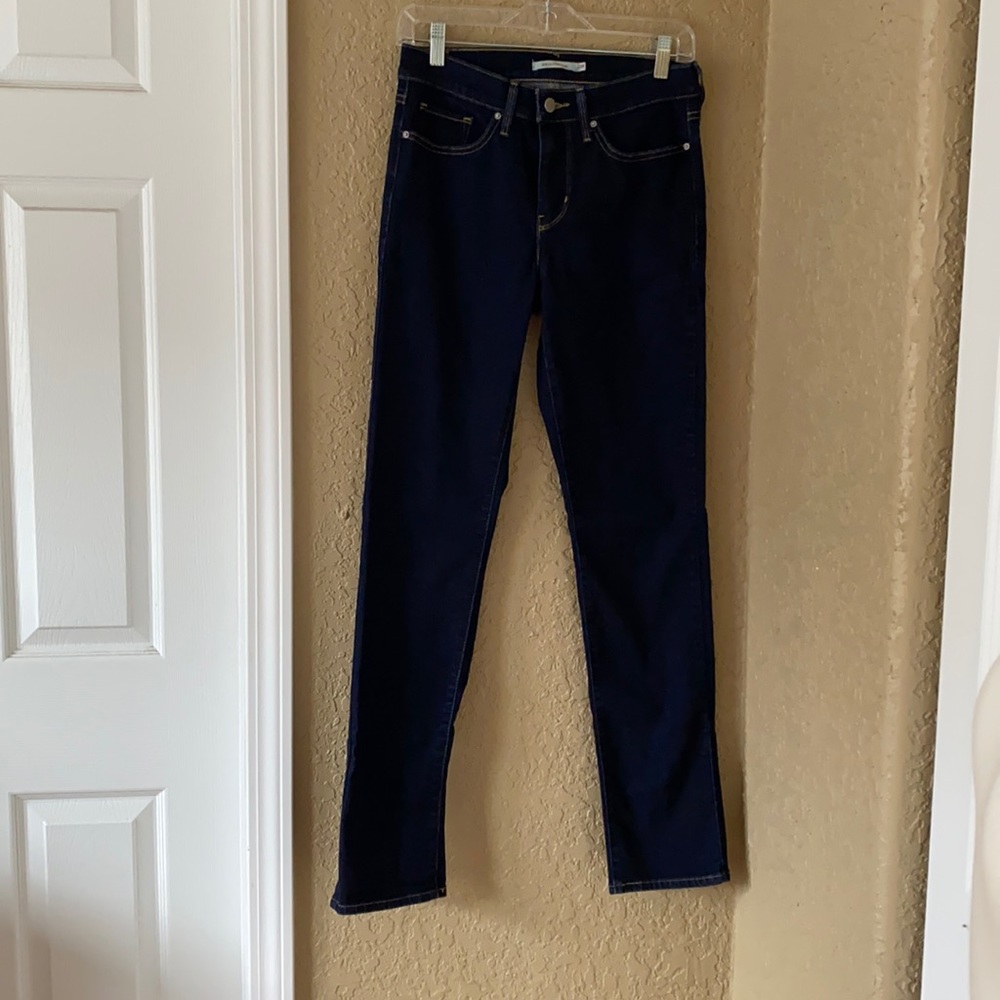 Levi’s 312 Shaping Slim